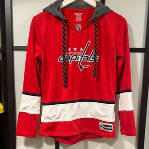 Reebok Washington Capitals pullover jersey hoodie Women's Size Small Red